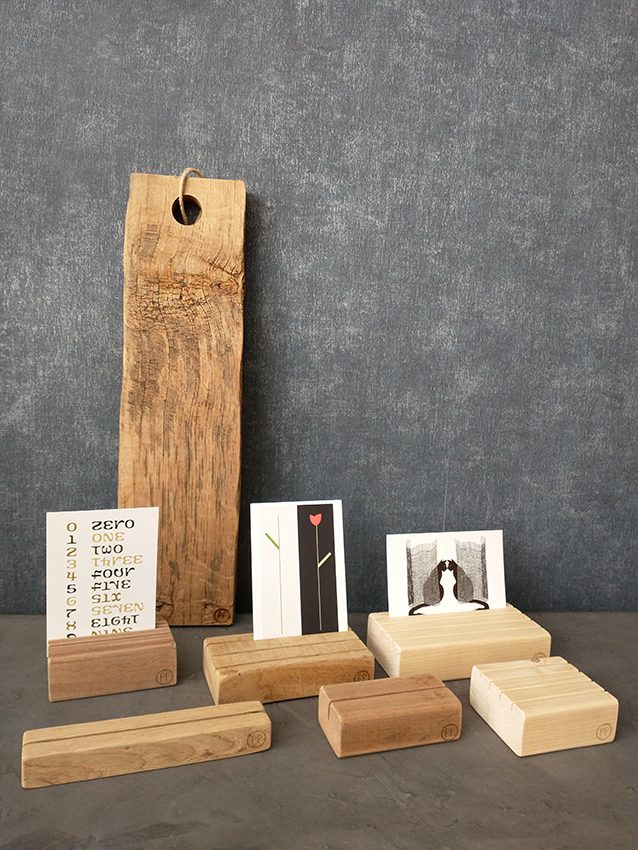 Houten kaartenhouder